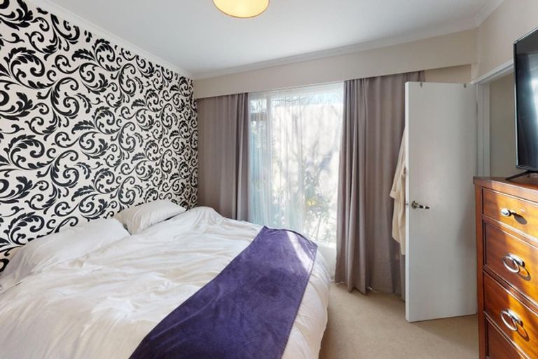 Photo of property in 14 Snowdon Avenue, Terrace End, Palmerston North, 4410