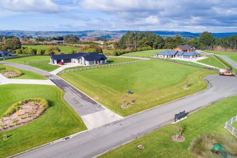 Photo of property in 75 Hartwell Drive, Kelvin Grove, Palmerston North, 4470