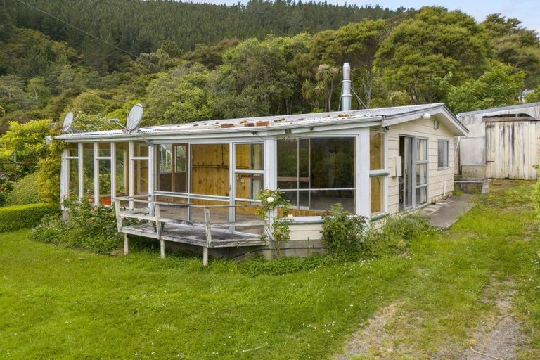 Photo of property in 196 Doctors Point Road, Waitati, 9085