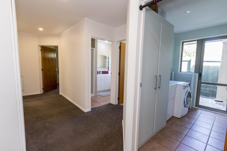 Photo of property in 2/69 Bowenvale Avenue, Cashmere, Christchurch, 8022