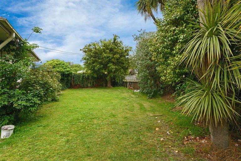 Photo of property in 22 Flay Crescent, Burnside, Christchurch, 8053