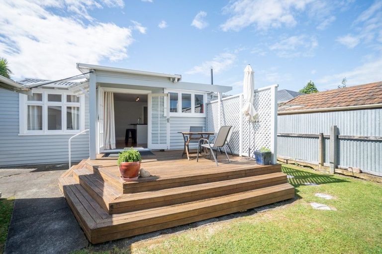 Photo of property in 36 Miro Street, Takaro, Palmerston North, 4410