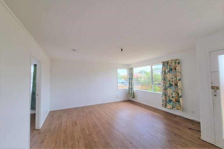 Photo of property in 8 Vetori Place, Clover Park, Auckland, 2023
