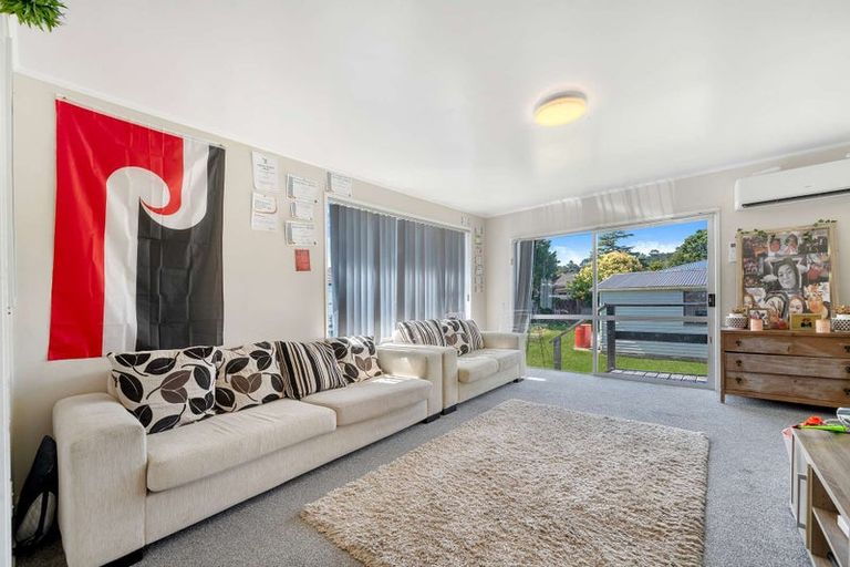 Photo of property in 6 Karina Place, Glen Eden, Auckland, 0602