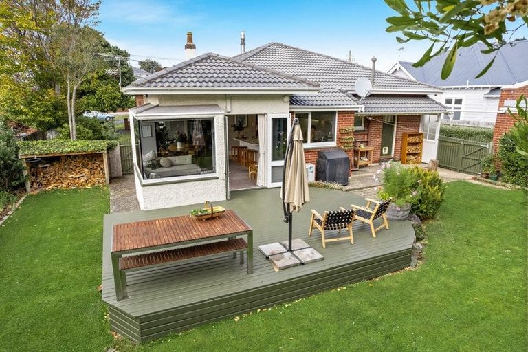 Photo of property in 10 Sandringham Street, Saint Clair, Dunedin, 9012