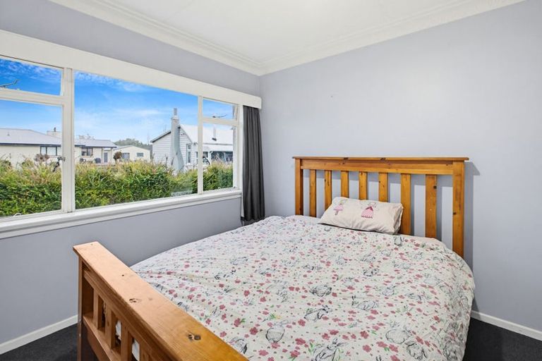 Photo of property in 37 York Road, Riversdale, 9776