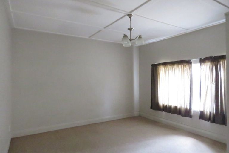 Photo of property in 16 Claudelands Road, Hamilton East, Hamilton, 3216