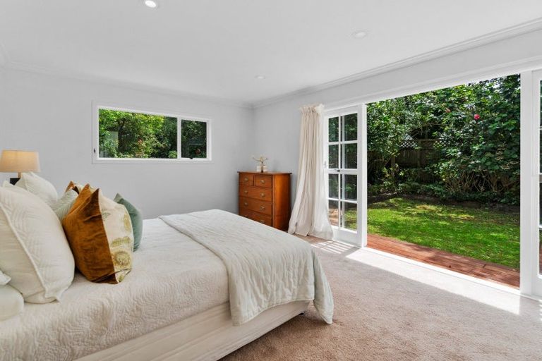 Photo of property in 15 Duders Avenue, Devonport, Auckland, 0624