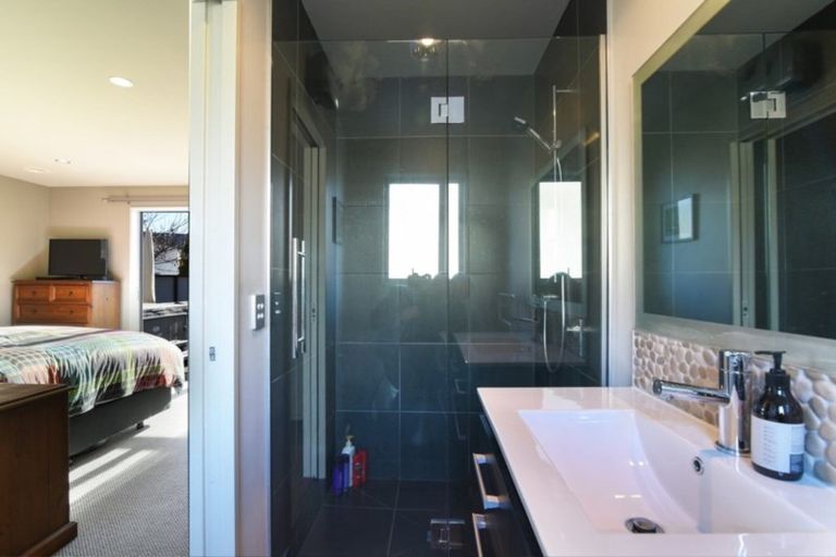 Photo of property in 56 Onslow Road, Lake Hayes, Queenstown, 9304