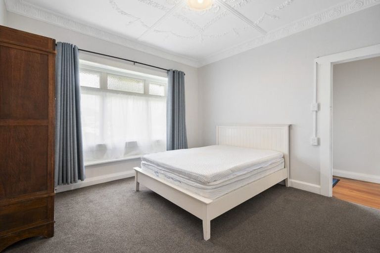 Photo of property in 11 Lyndhurst Street, Takaro, Palmerston North, 4412