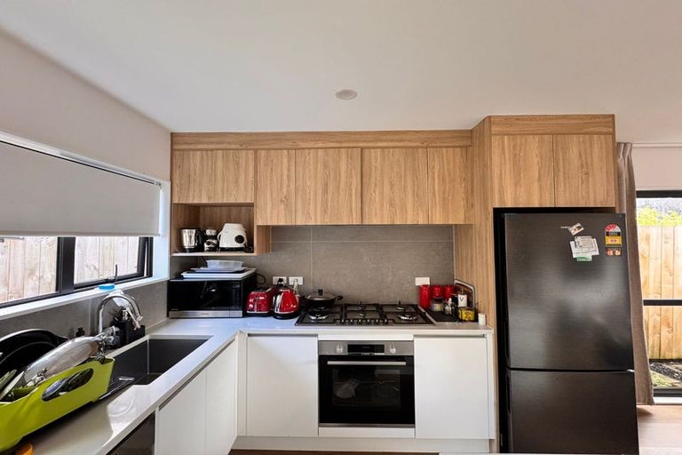 Photo of property in 11d Regency Place, Sunnynook, Auckland, 0632