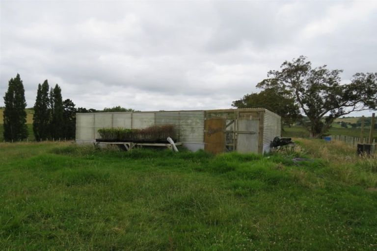 Photo of property in 23 Church Road, Matakohe, 0593
