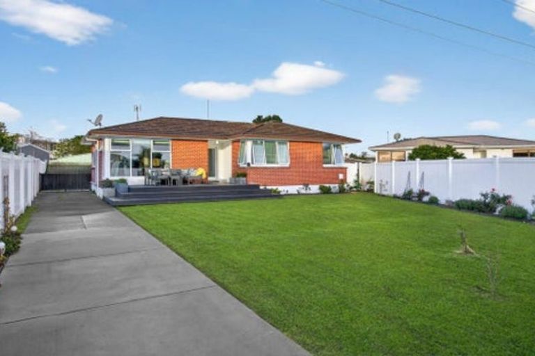 Photo of property in 14 Mangos Place, Pakuranga, Auckland, 2010