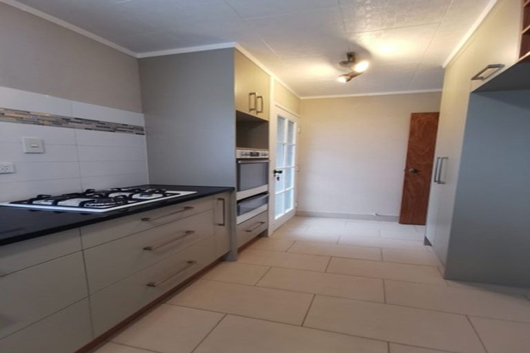 Photo of property in 14 Annison Avenue, Glen Eden, Auckland, 0602