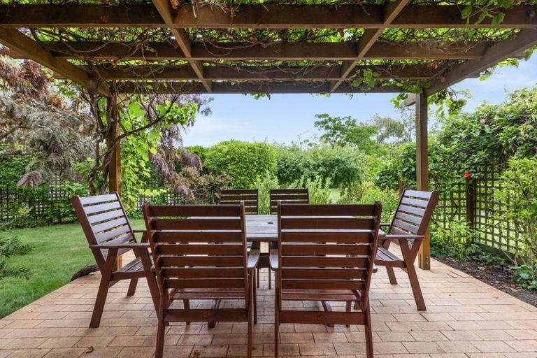 Photo of property in 1/225 Te Mata Road, Havelock North, 4130