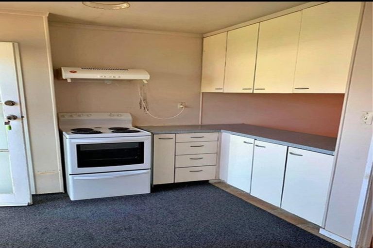 Photo of property in 2/54 Kenderdine Road, Papatoetoe, Auckland, 2025