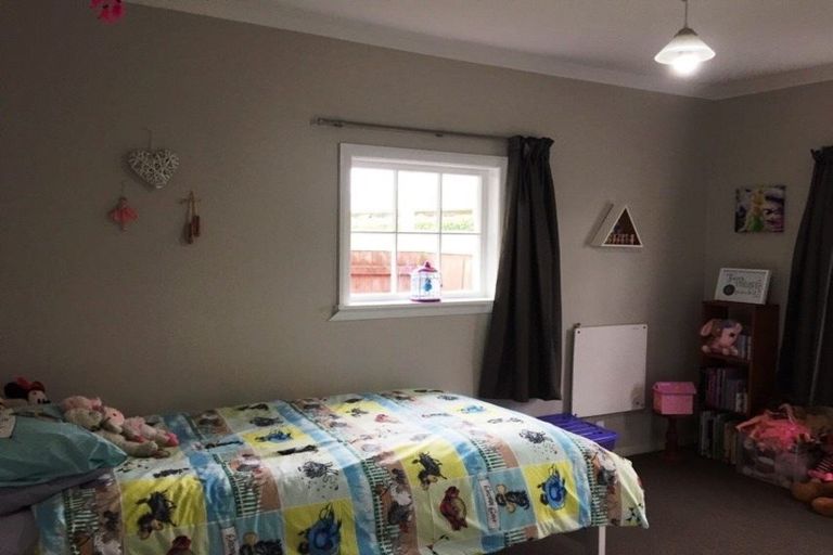 Photo of property in 1/14 Raukawa Grove, Trentham, Upper Hutt, 5018
