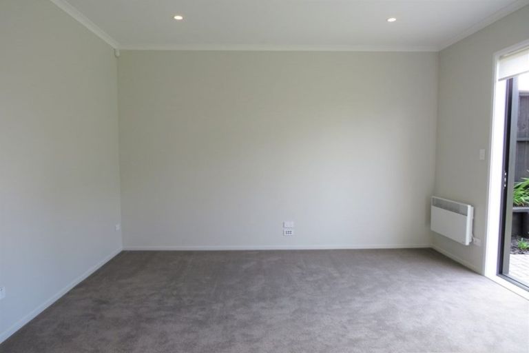 Photo of property in 21 Wai Place, One Tree Point, 0118