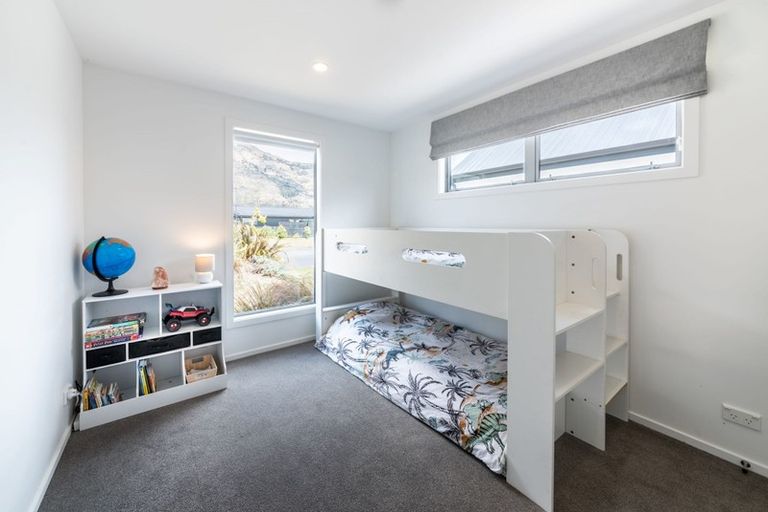 Photo of property in 16 Regent Street, Lower Shotover, Queenstown, 9304