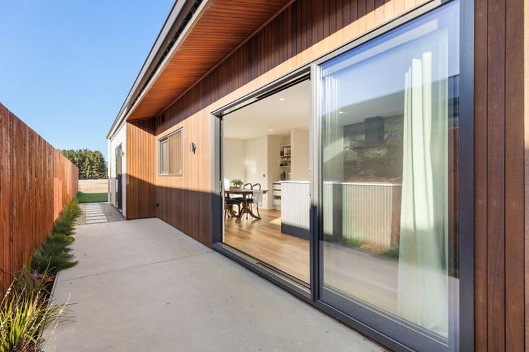 Photo of property in 145 Burdon Loop, Lake Hawea, 9382
