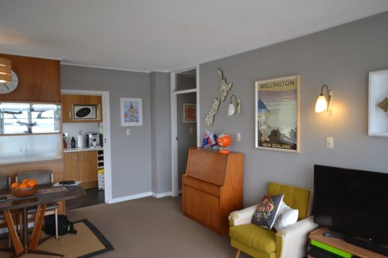 Photo of property in Newman Court Apartments, 2 Newman Terrace, Thorndon, Wellington, 6011