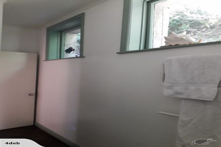 Photo of property in 176 The Esplanade, Island Bay, Wellington, 6023