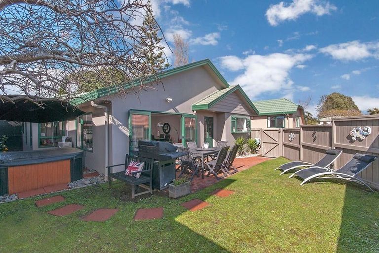 Photo of property in 2/70 Drake Street, Howick, Auckland, 2014