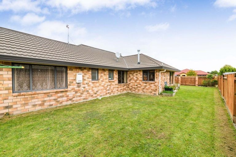 Photo of property in 1 Cleveland Heights, Kelvin Grove, Palmerston North, 4414