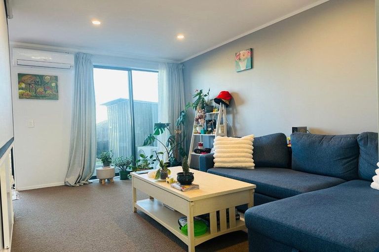 Photo of property in 95 Battalion Drive, Papakura, 2110