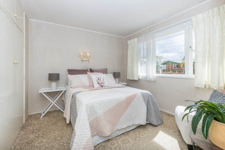 Photo of property in 24 Beverley Crescent, Hillcrest, Hamilton, 3216