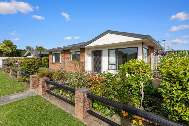Photo of property in 1/156 Carrington Street, Lower Vogeltown, New Plymouth, 4310