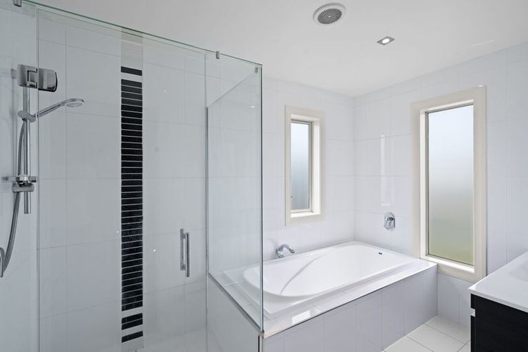 Photo of property in 47 Berkshire Drive, Avonhead, Christchurch, 8042