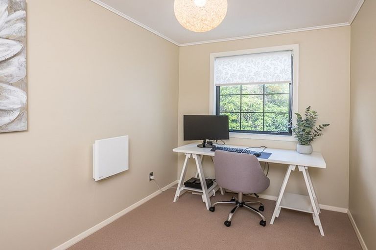 Photo of property in 178 Main Road South, Raumati South, Paraparaumu, 5032