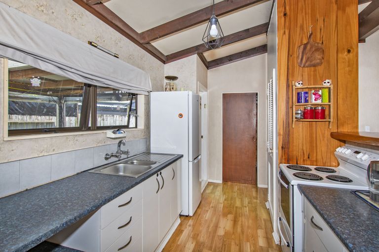 Photo of property in 10 Jordan Street, Hikurangi, 0114