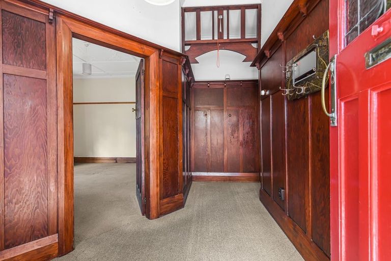 Photo of property in 1 Crown Street, North East Valley, Dunedin, 9010