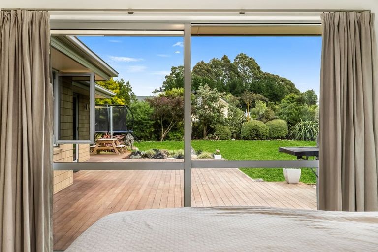 Photo of property in 9 Riverside Way, Amberley, 7410