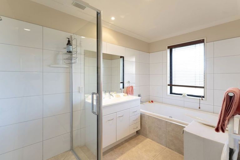 Photo of property in 20 Pohutukawa Crescent, Parklands, Christchurch, 8083