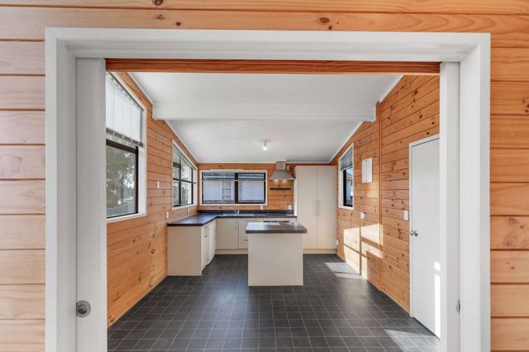 Photo of property in 4 Kebbell Avenue, Levin, 5510