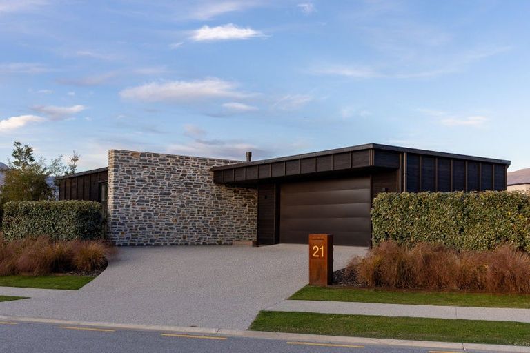 Photo of property in Kawarau Heights, 21 Kawarau Heights Boulevard, Lake Hayes, Queenstown, 9304