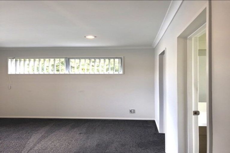 Photo of property in 3205a Great North Road, New Lynn, Auckland, 0600