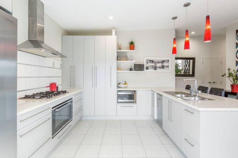 Photo of property in 24 Kittiwake Drive, Schnapper Rock, Auckland, 0632