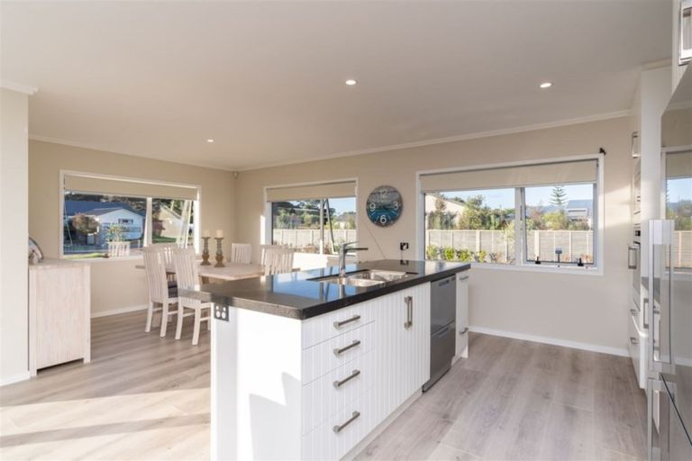 Photo of property in 2 Stingray Lane, Mangawhai Heads, Mangawhai, 0505