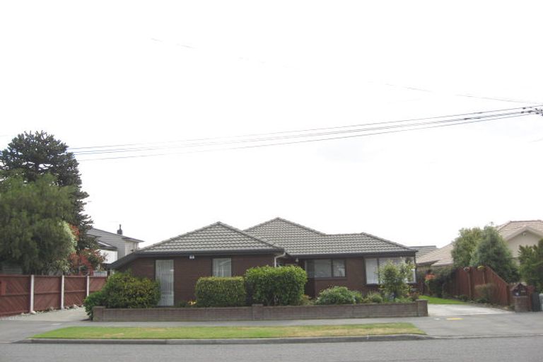 Photo of property in 2/469 Bower Avenue, Parklands, Christchurch, 8083