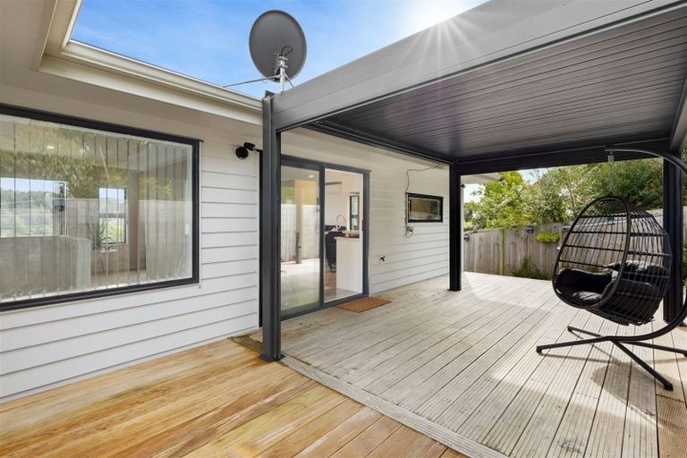 Photo of property in 206c Henderson Valley Road, Henderson, Auckland, 0612