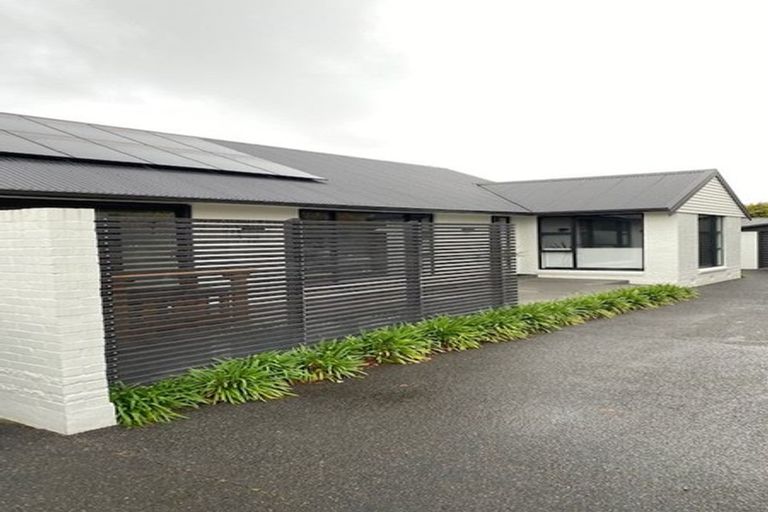 Photo of property in 179 Fendalton Road, Fendalton, Christchurch, 8052