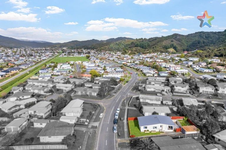 Photo of property in 303 Wellington Road, Wainuiomata, Lower Hutt, 5014