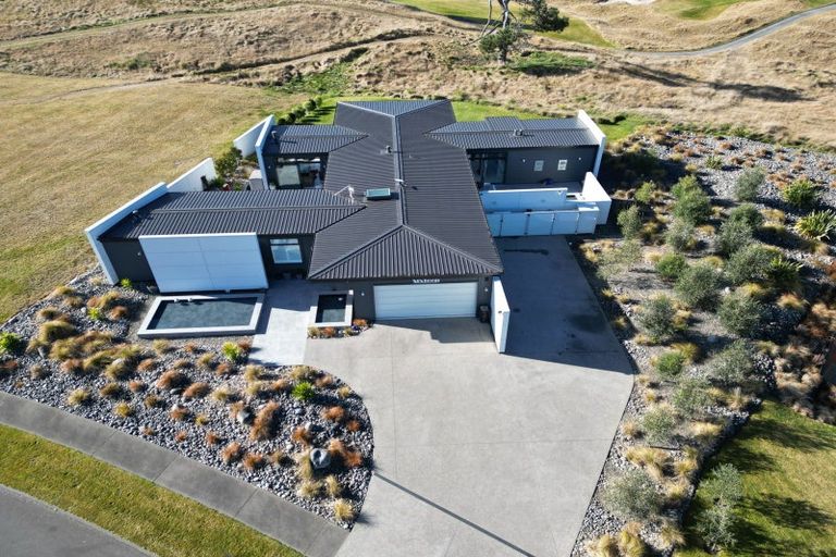 Photo of property in 16 The Fairways, Kinloch, Taupo, 3377