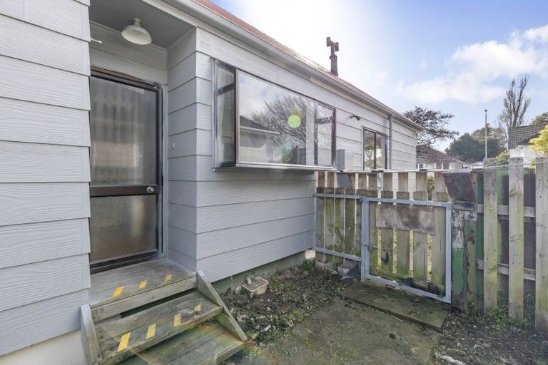 Photo of property in 4 Ngarimu Street, Roslyn, Palmerston North, 4414