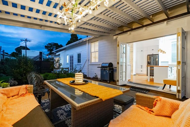 Photo of property in 10 Drummond Street, Regent, Whangarei, 0112