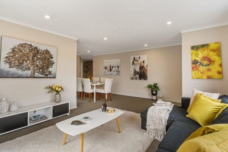 Photo of property in 94a Palmers Road, Clendon Park, Auckland, 2103